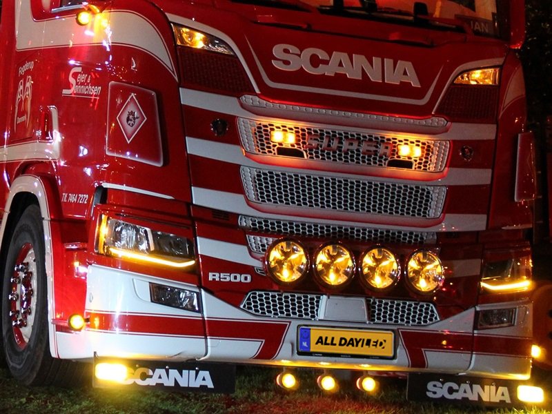 Daytime running lights for 12 & 24 volt - LED DRL module - orange daytime running lights Scania Next Gen