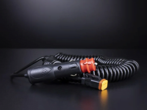 Strands cigarette lighter plug with DT2 plug - vehicle plug with on / off switch - suitable for 12 and 24 volts - EAN: 7323030182823