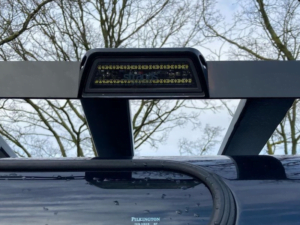 Dak rek van een JEEP met LED werklamp die naar de zijkant schijnt - EAN: 7323030185411