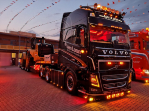 Volvo DRL Einheit orange - montiert in einem Volvo FH16 - EAN: 6090535958987