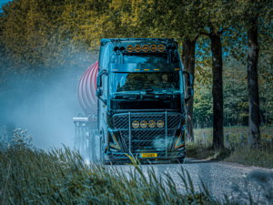 Volvo FH5 truck with bullbar and full LED spotlight - suitable for 12 & 24 volt use - EAN: 7323030181291