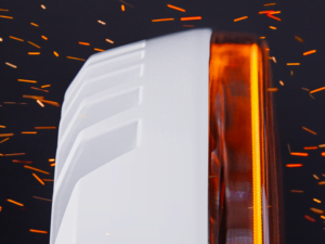 Strands Firefly full LED verstraler 9 inch WIT - A revolutionary driving light that stands out by blending in with your vehicle - SUPERDIK - geschikt voor auto, vrachtwagen, camper, tractor en meer - werkzaam op 12 en 24 volt - EAN: 7350133816348