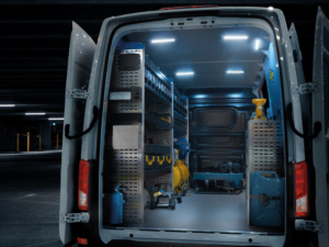 Bestelwagen met LED verlichting in de laadruimte van de bus - compleet met inbouw interieur - geschikt voor Volkswagen, Mercedes, MAN, Iveco, Fiat, Ford en overige modellen