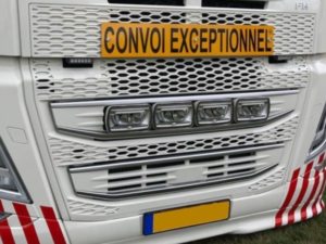 Volvo vrachtwagen met Jumbo LED